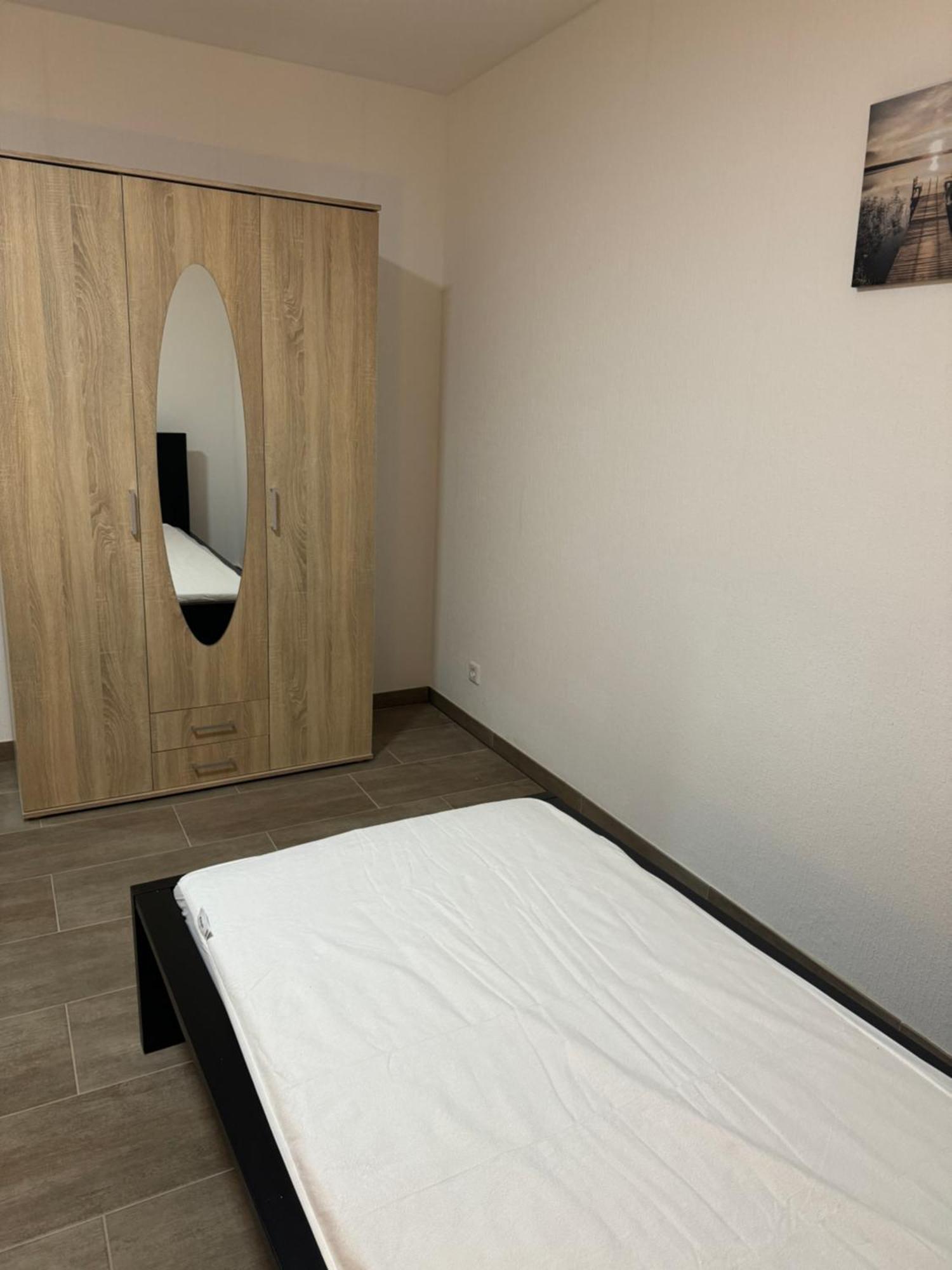 Laras Voll Ausgestattete Gartenwohnung Mit Wlan Und Tv Werne Extérieur photo